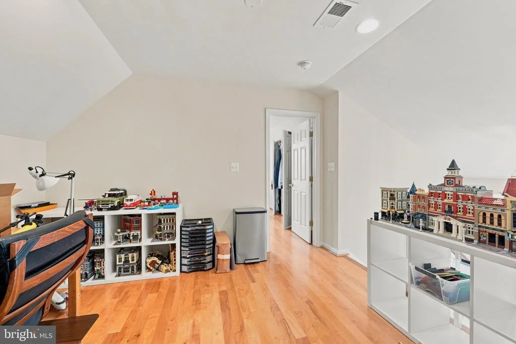 Photo of 44121 RIVERPOINT DRIVE