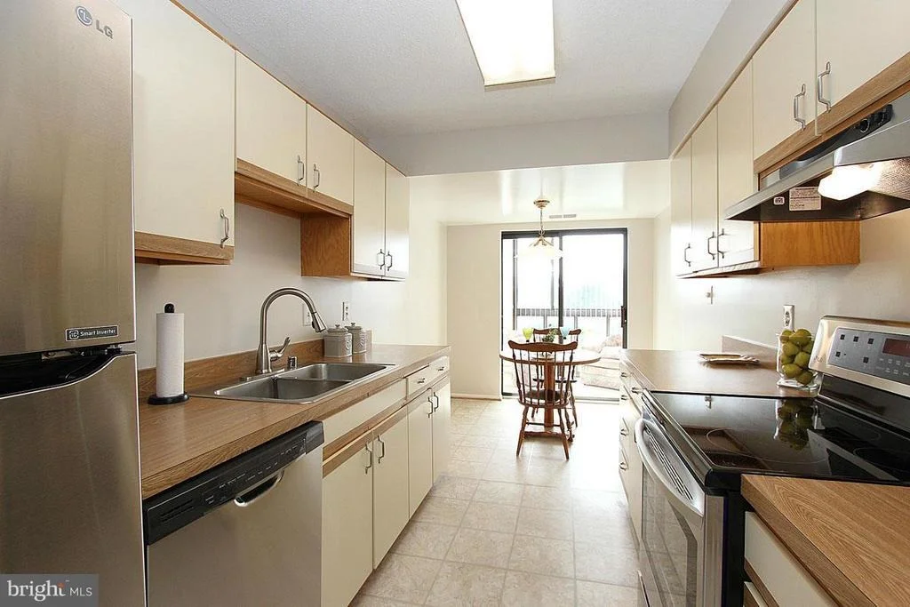 Photo of Unit 721 at 15115 INTERLACHEN DRIVE
