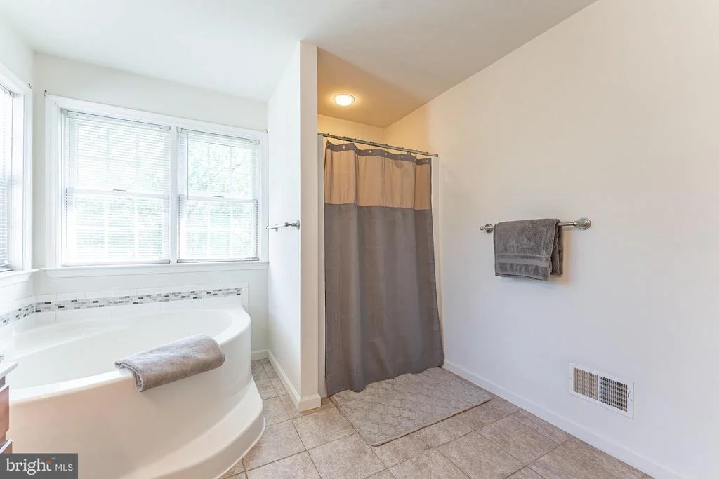 Photo of 209 W FORESTVIEW AVENUE
