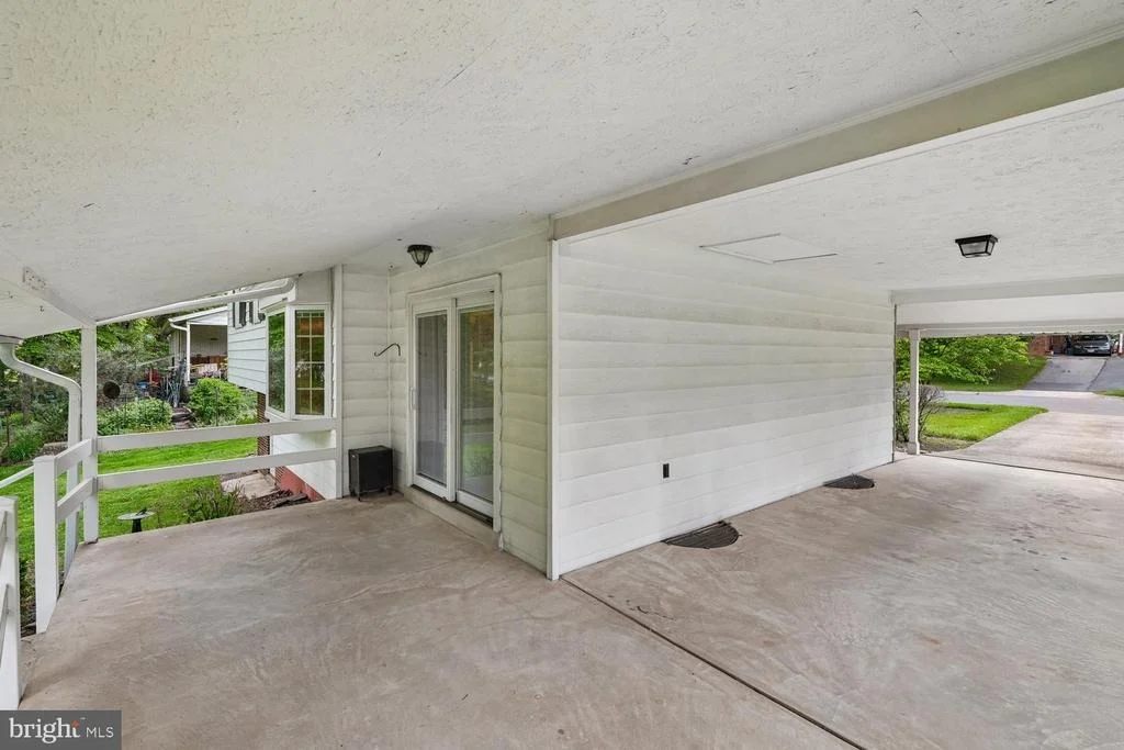 Photo of 205 TULIP DRIVE