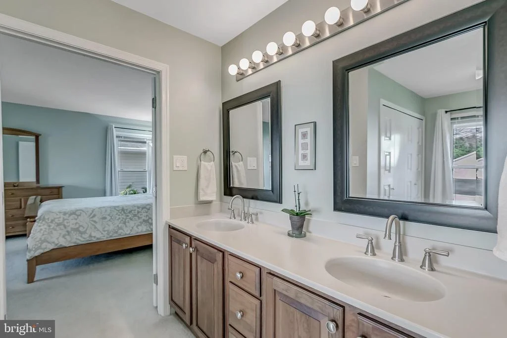 Photo of 13827 BEACON HOLLOW LANE
