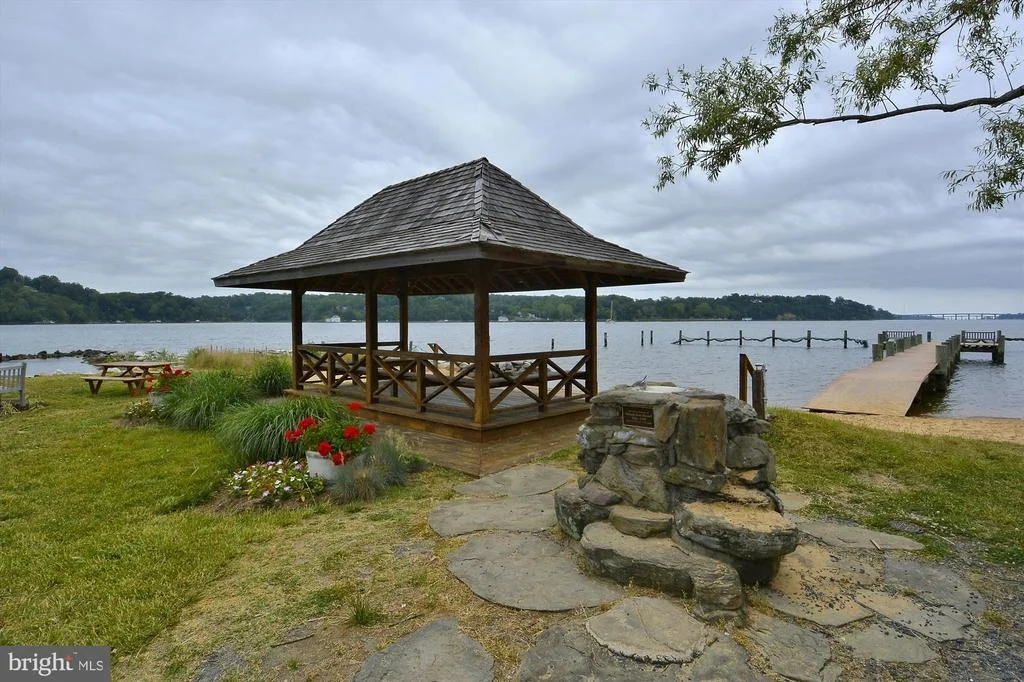 Photo of 322 CLOPSTON HILL