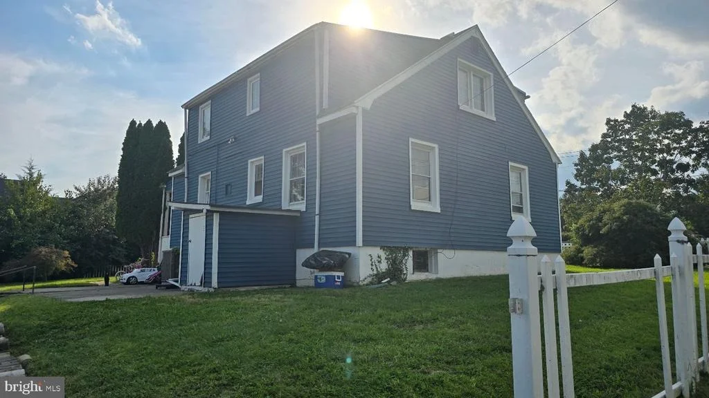 Photo of 140 ROBBINS AVENUE
