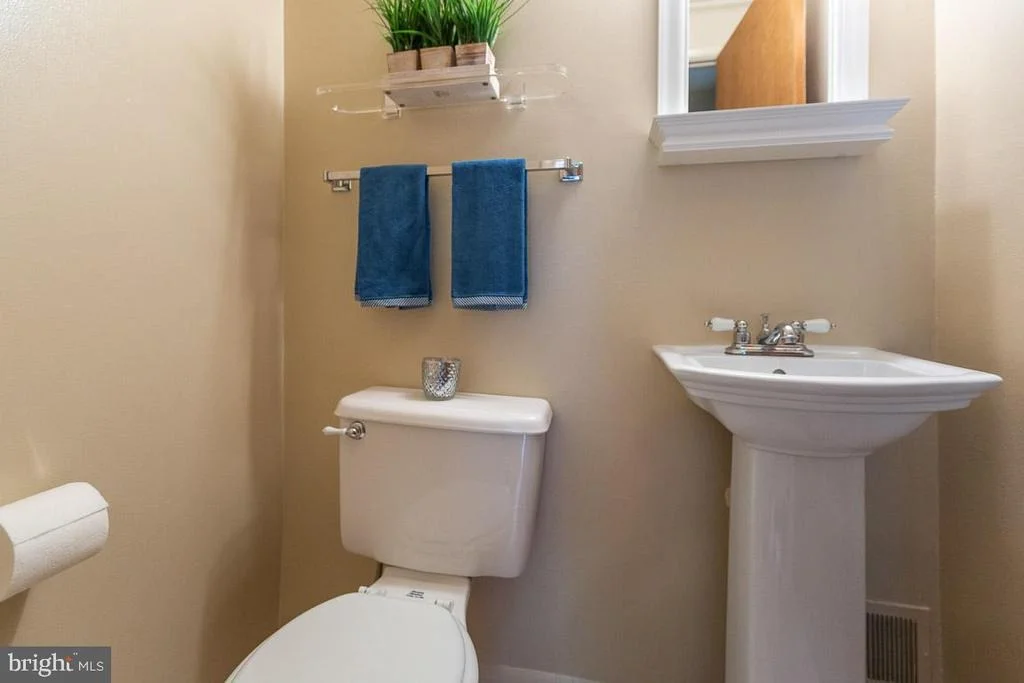 Photo of 7725 BARNSTABLE PLACE