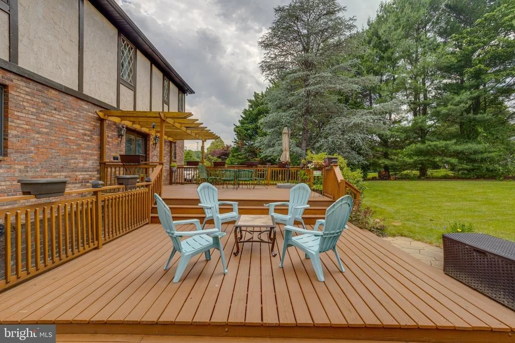 Photo of 2300 KINGS ARMS DRIVE