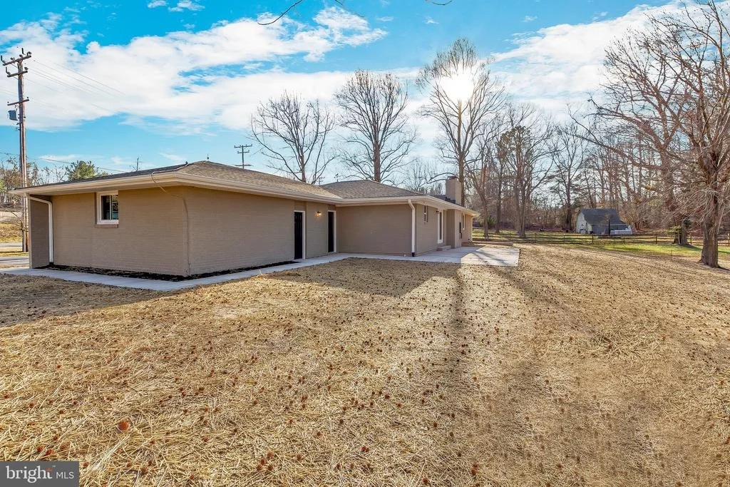 Photo of 9426 BOYDS TURN ROAD