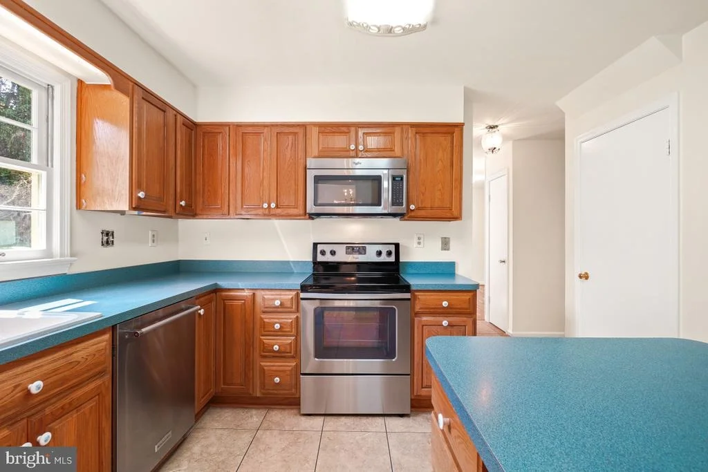 Photo of 882 DIAMOND DRIVE