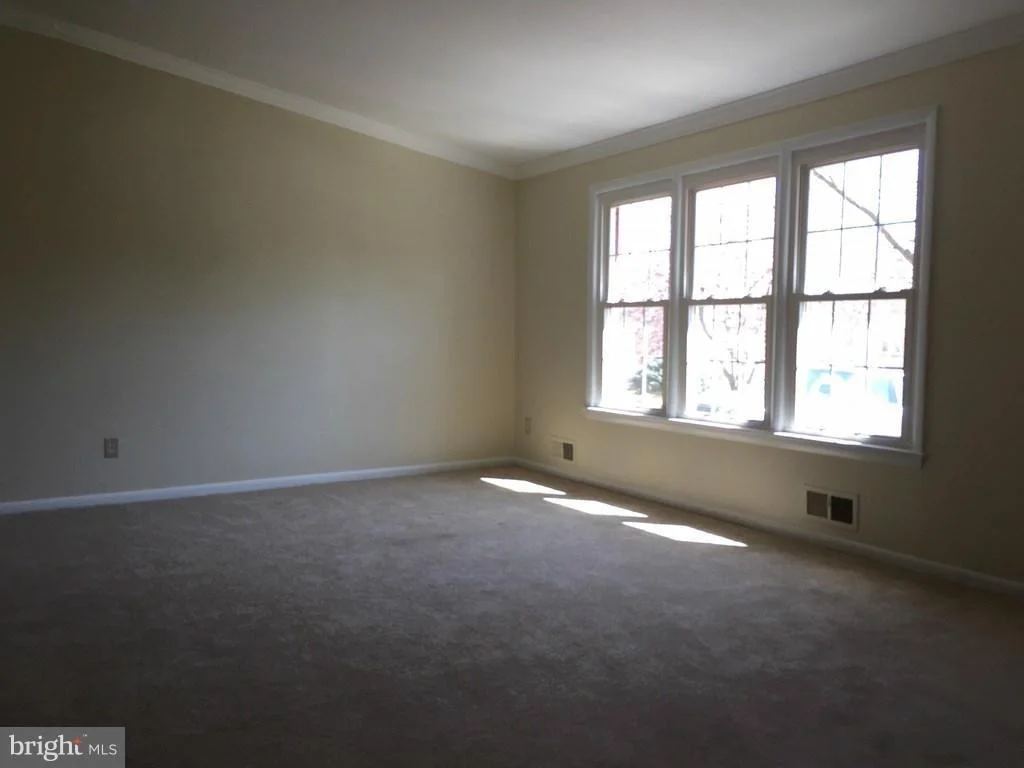 Photo of 2611 SILVERDALE DRIVE