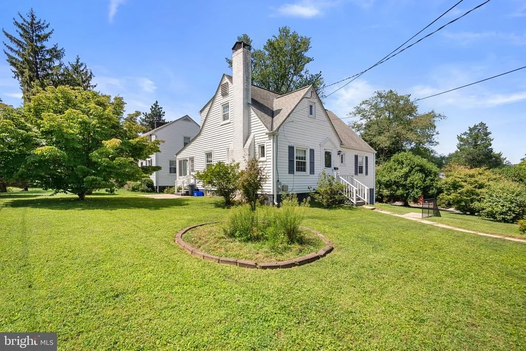 Photo of 319 SAINT LAWRENCE DRIVE