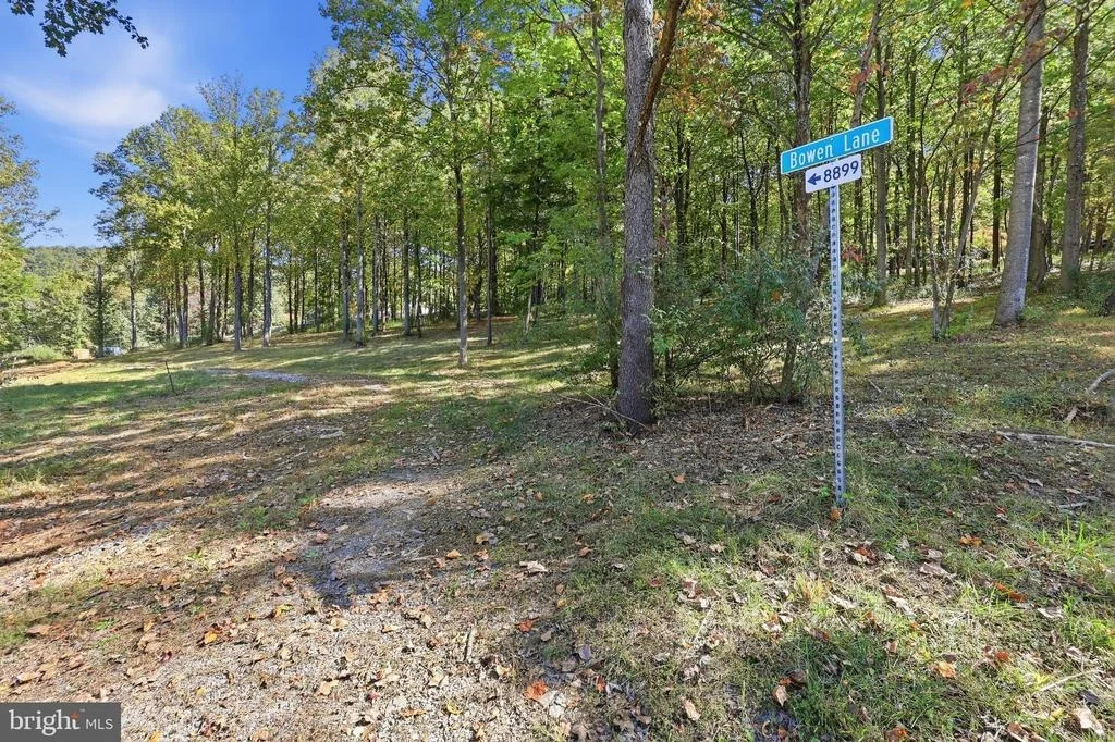Photo of 8899 HAWBOTTOM ROAD