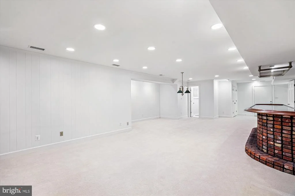 Photo of 8849 TUCKERMAN LANE