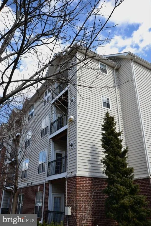 Photo of Unit 5301 at 1581 SPRING GATE DRIVE