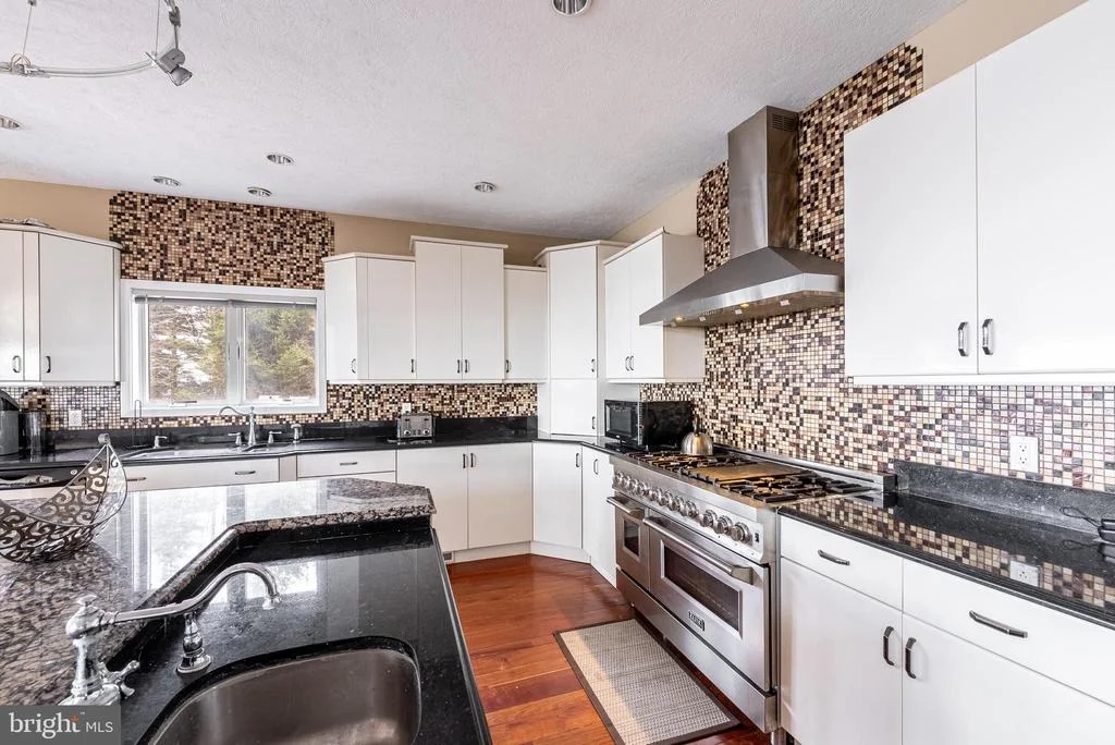 Photo of 1200 MOUNTAINVIEW DRIVE