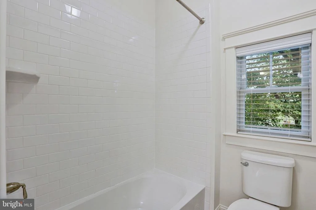 Photo of 1712 EAST AVENUE