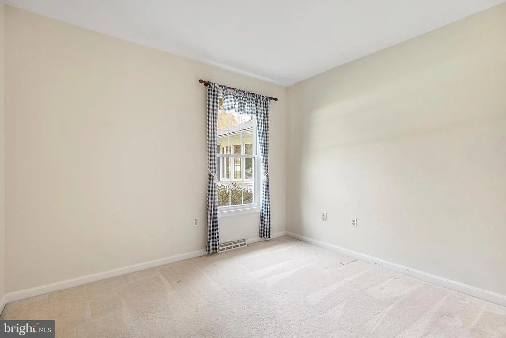 Photo of 1386 REDWOOD CIRCLE