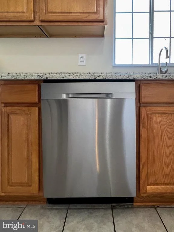 Photo of 1800 LAWNVIEW DRIVE