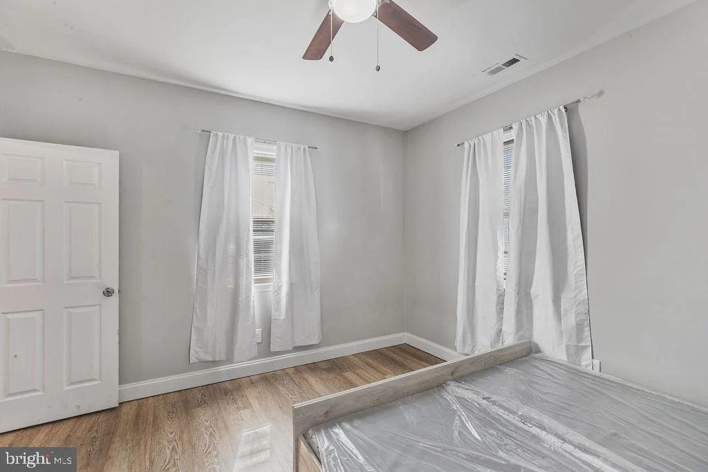 Photo of 8489 ARBUTUS ROAD