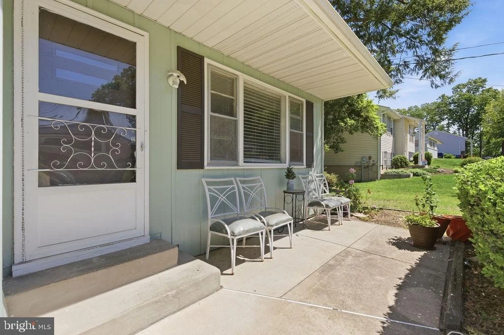 Photo of 9516 PARK AVENUE
