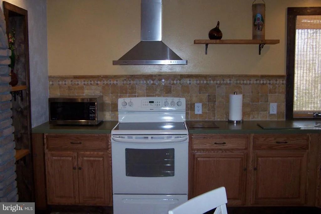 Photo of 780 SPRUCE DRIVE