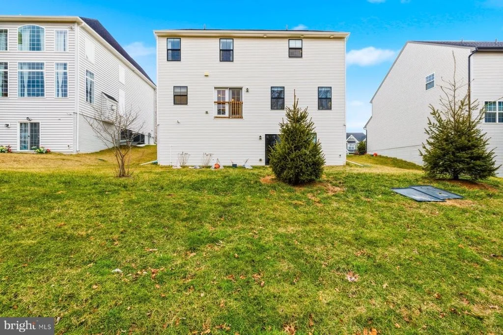 Photo of 2758 HILLFIELD DRIVE