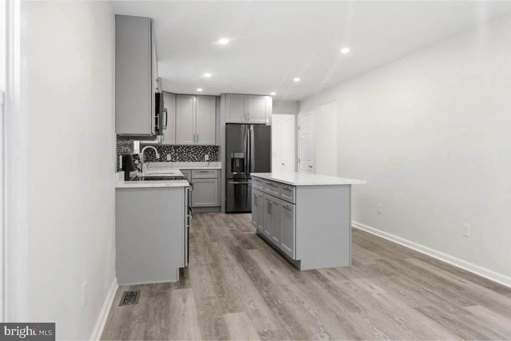 Photo of 24823 CUTSAIL DRIVE
