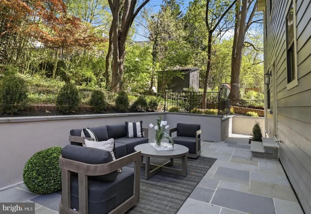 Photo of 5047 MACARTHUR BOULEVARD NW