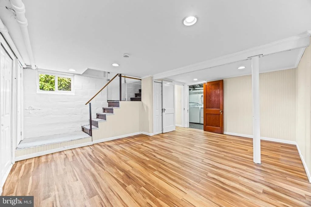 Photo of 1257 CIRCLE DRIVE