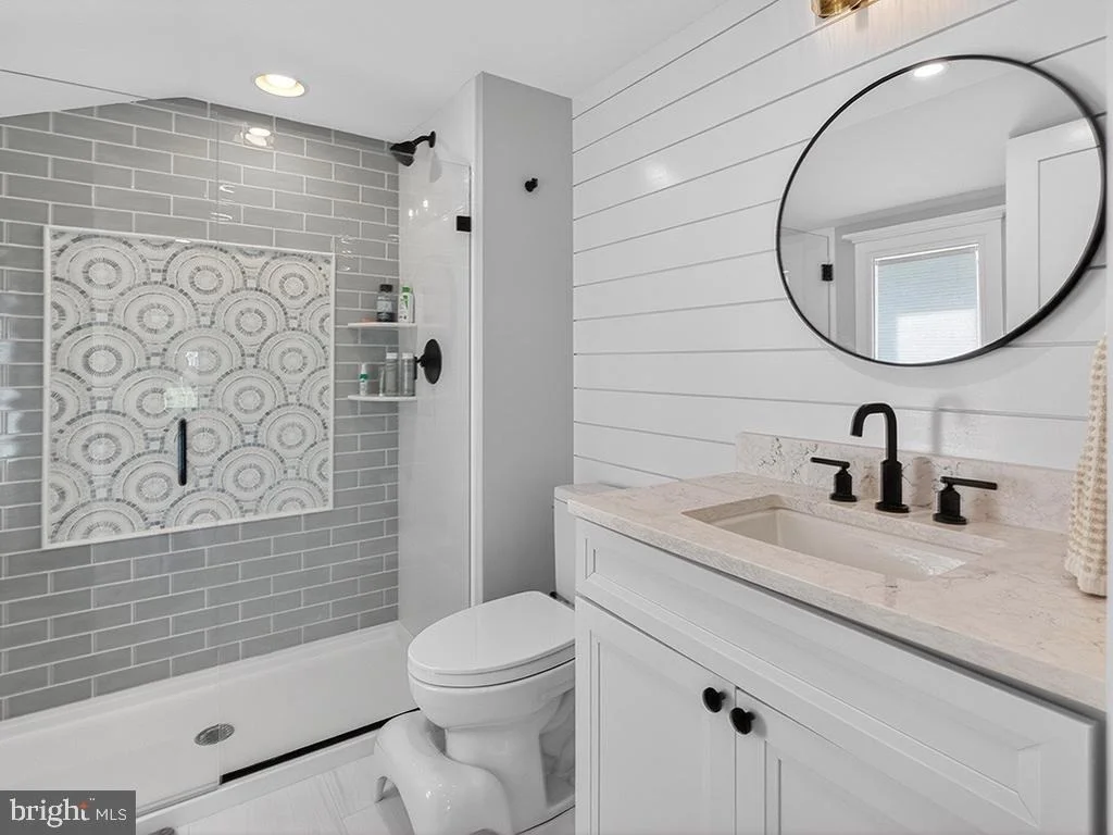 Photo of 412 KINGS HIGHWAY