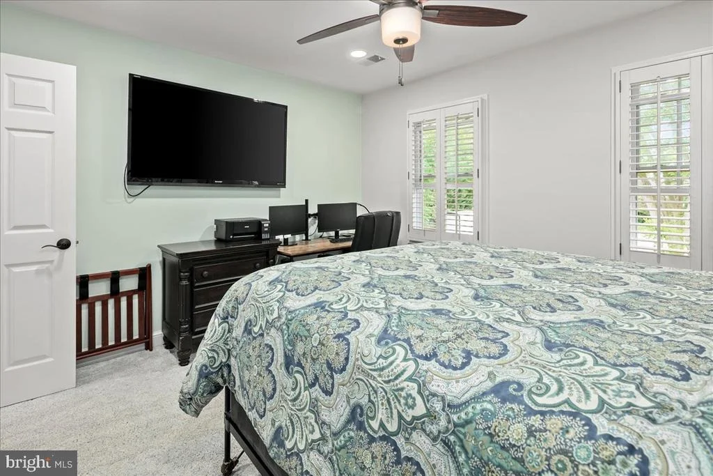 Photo of 9426 MOUNT VERNON CIRCLE