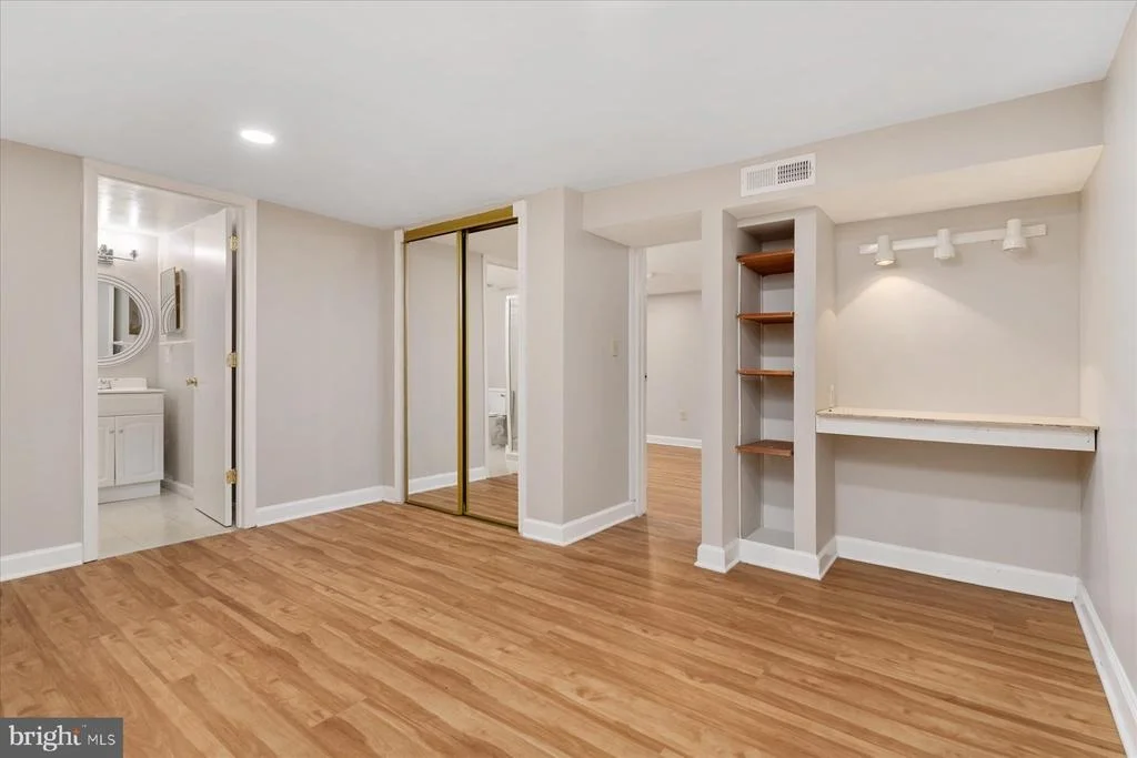 Photo of 720 HYDE PARK DRIVE