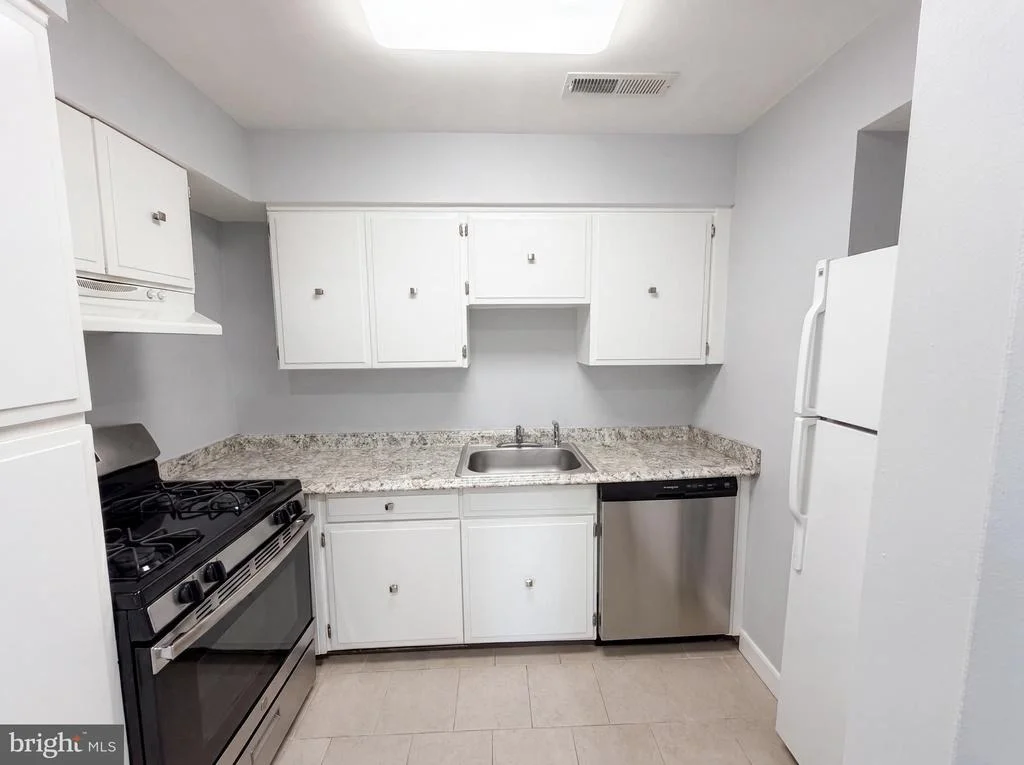 Photo of Unit 302 at 9907 BLUNDON DRIVE