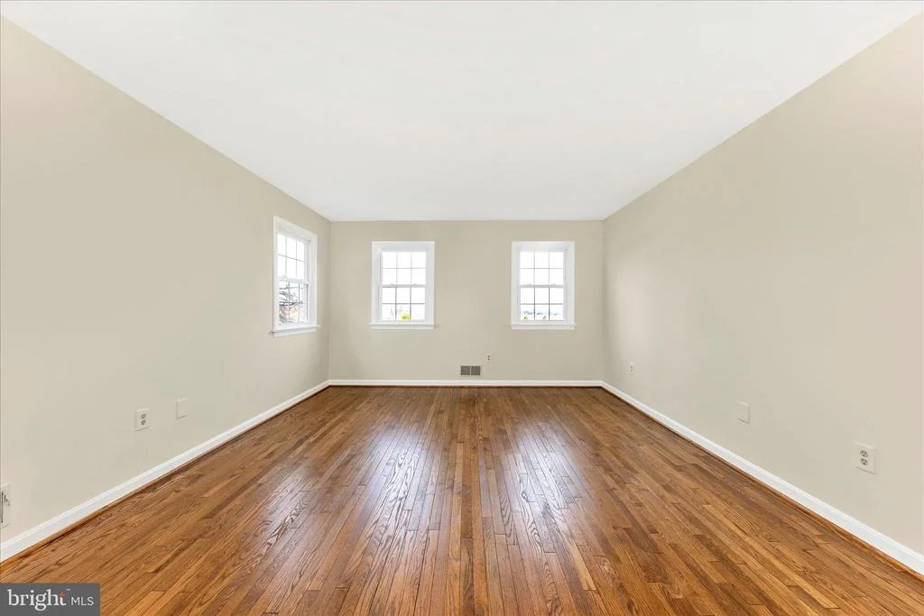 Photo of 5815 MEADOW DRIVE