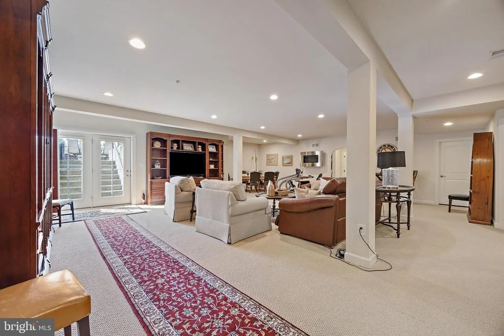 Photo of 2926 LEVEE DRIVE
