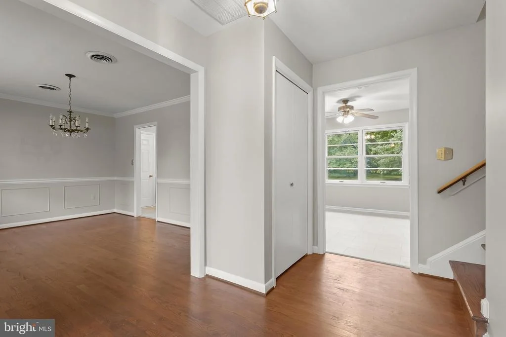 Photo of 6903 GREENVALE COURT