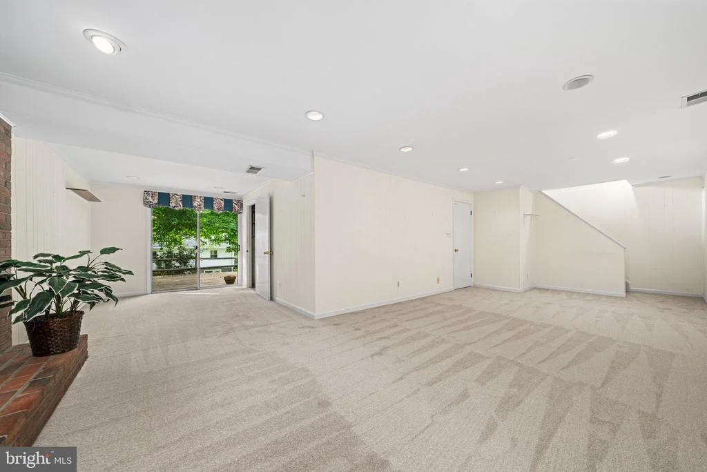 Photo of 8522 FAIRBURN DRIVE