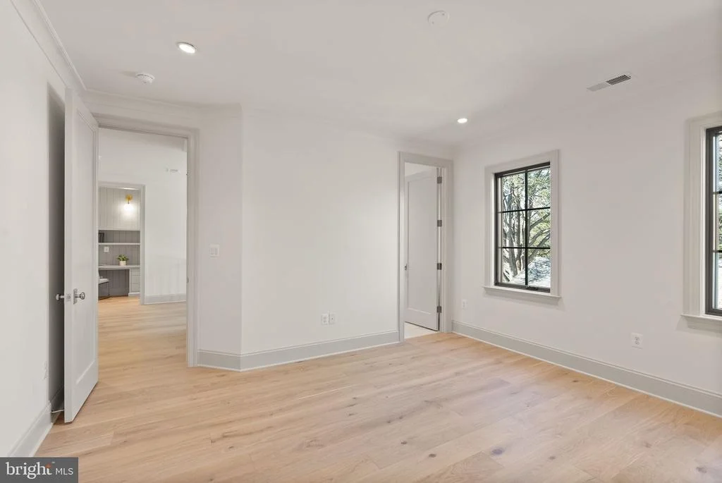Photo of 1223 SOMERSET DRIVE