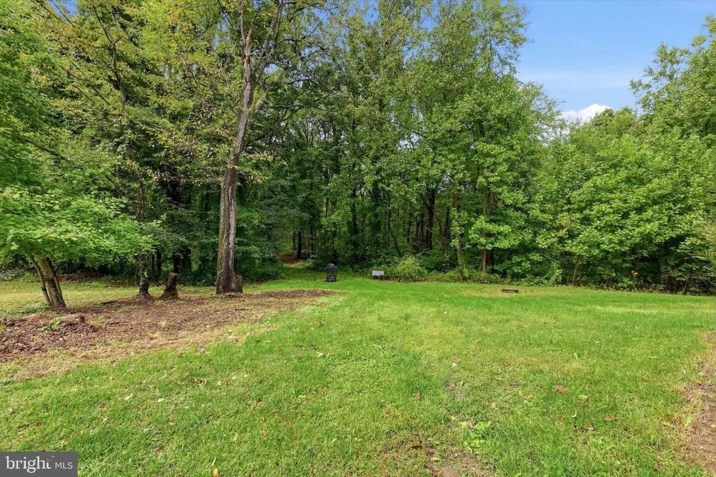 Photo of 615 FOX RUN ROAD