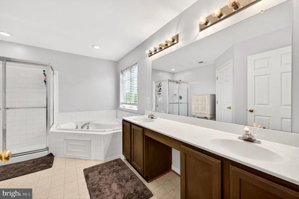 Photo of 8 N POINTE TERRACE