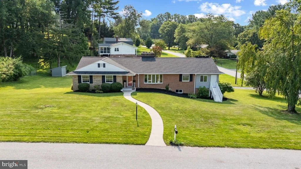 Photo of 2841 MONTCLAIR DRIVE