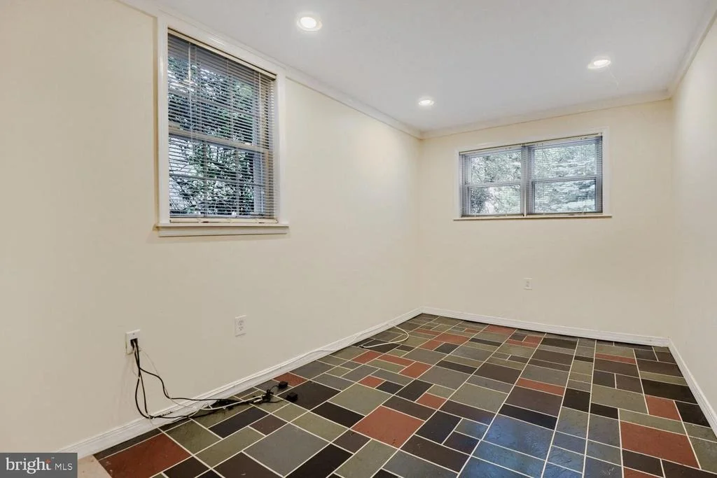 Photo of 1218 SOUTHVIEW ROAD
