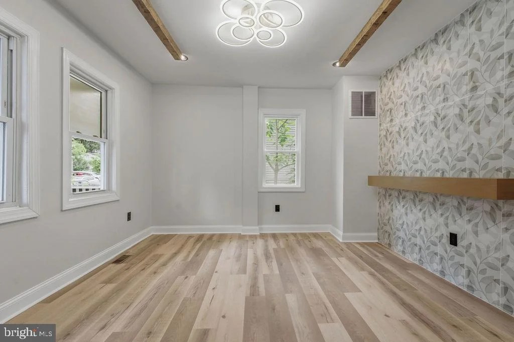 Photo of 5807 DADE STREET