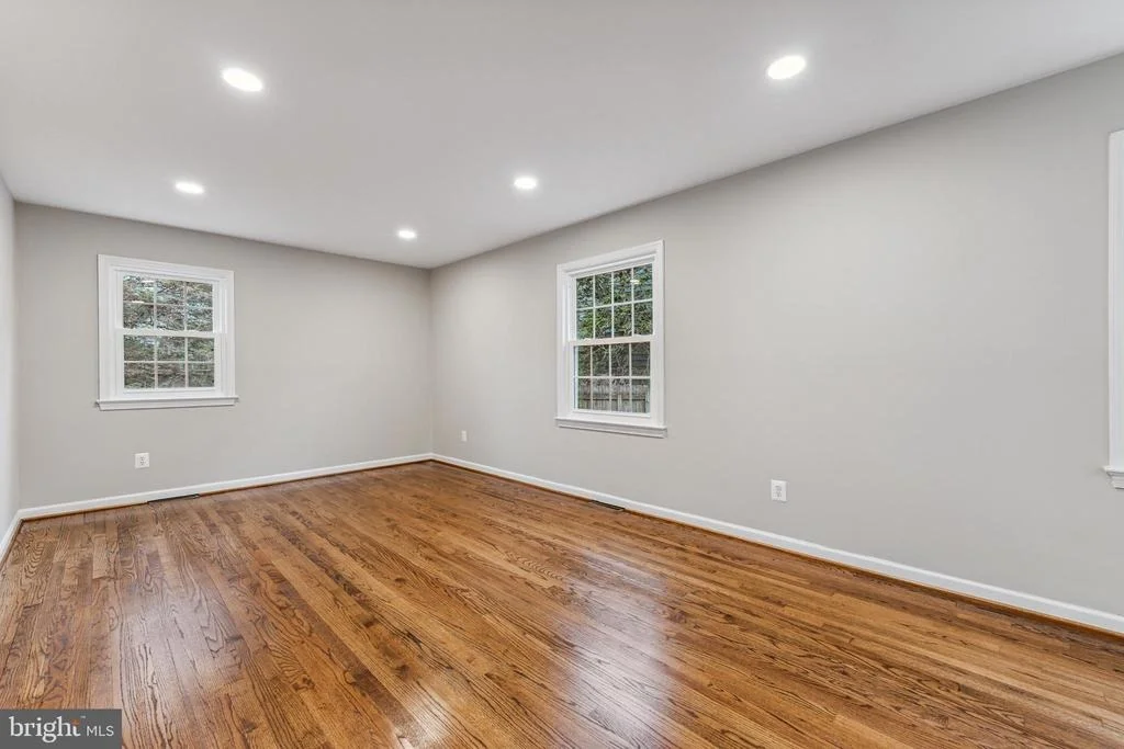 Photo of 3912 KING ARTHUR ROAD