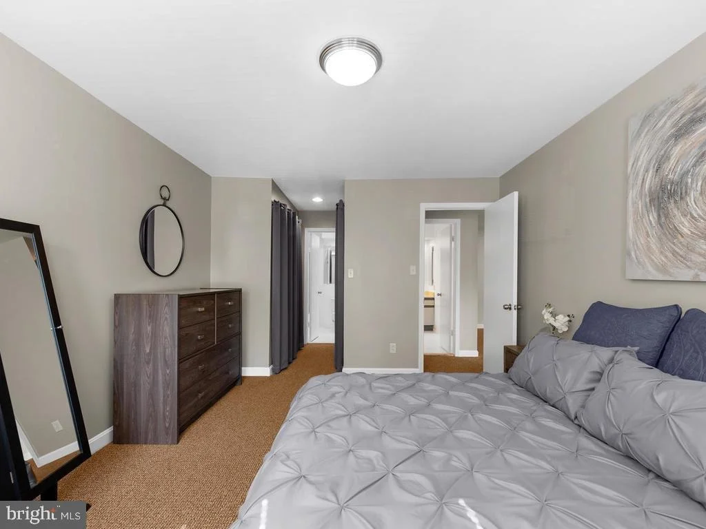 Photo of Unit 9C21 at 13701 MODRAD WAY