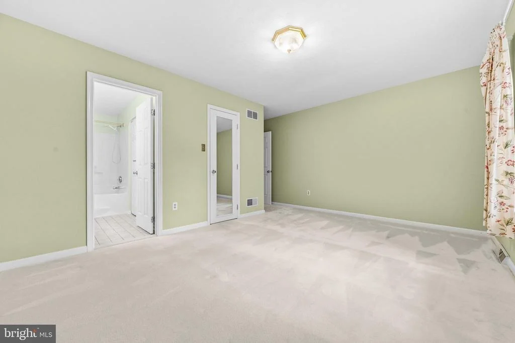 Photo of 704 COLLIER COURT