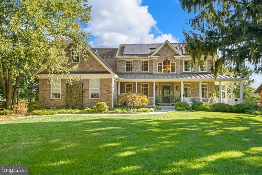 Photo of 4606 MOCKINGBIRD LANE