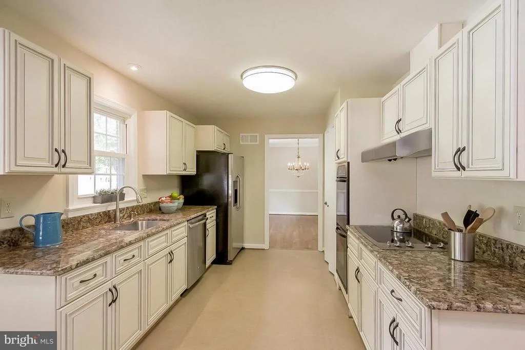 Photo of 2605 VILLAGE LANE