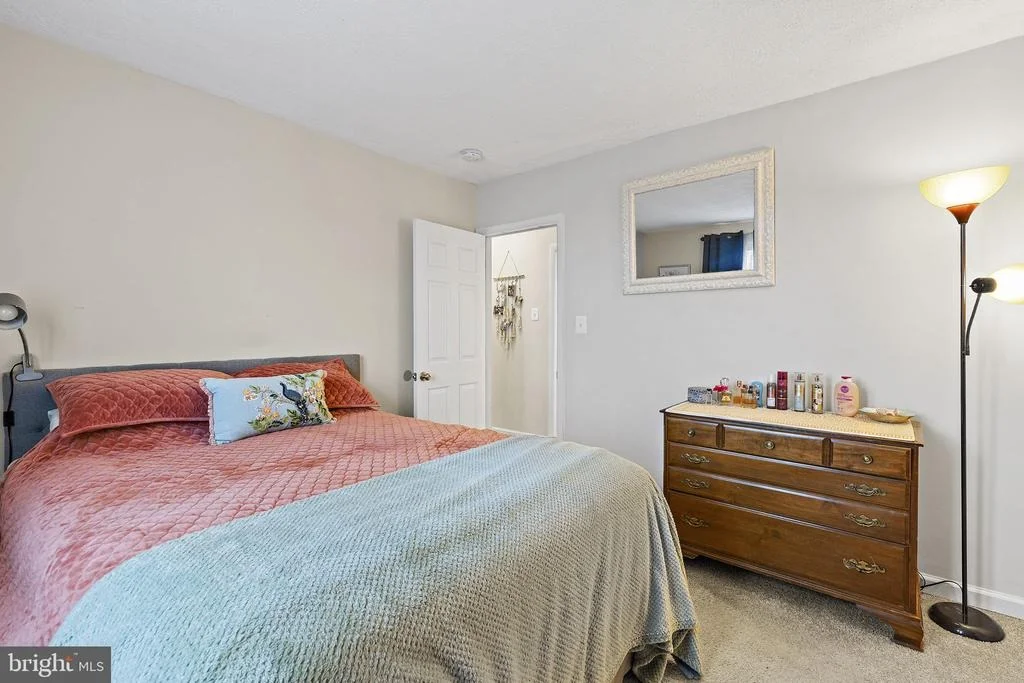 Photo of 5312 W HEAPS ROAD