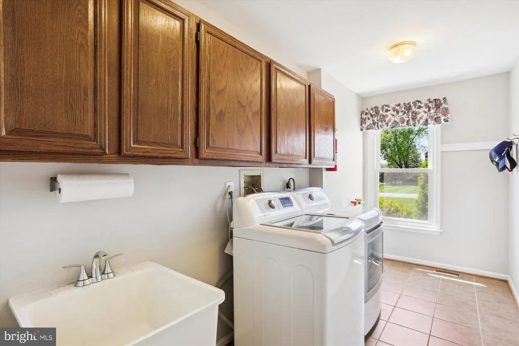 Photo of 18521 AZALEA DRIVE