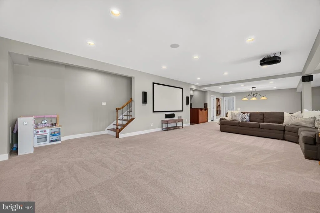 Photo of 20882 MCINTOSH PLACE
