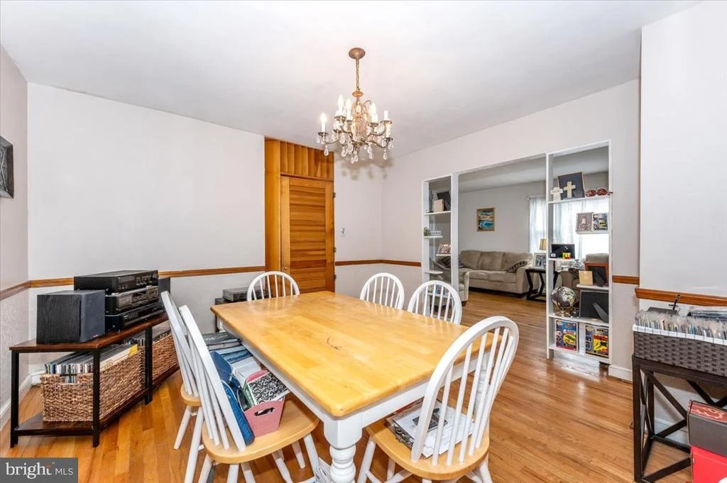 Photo of 239 DEVONSHIRE ROAD NE